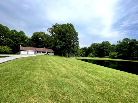 Secluded Wooded Getaway w/ 2BR 2BA + Private Lake