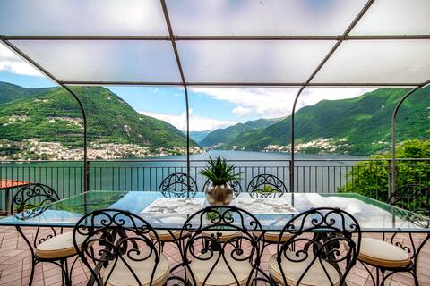 Villa Vera, stunning view, a/c , parking