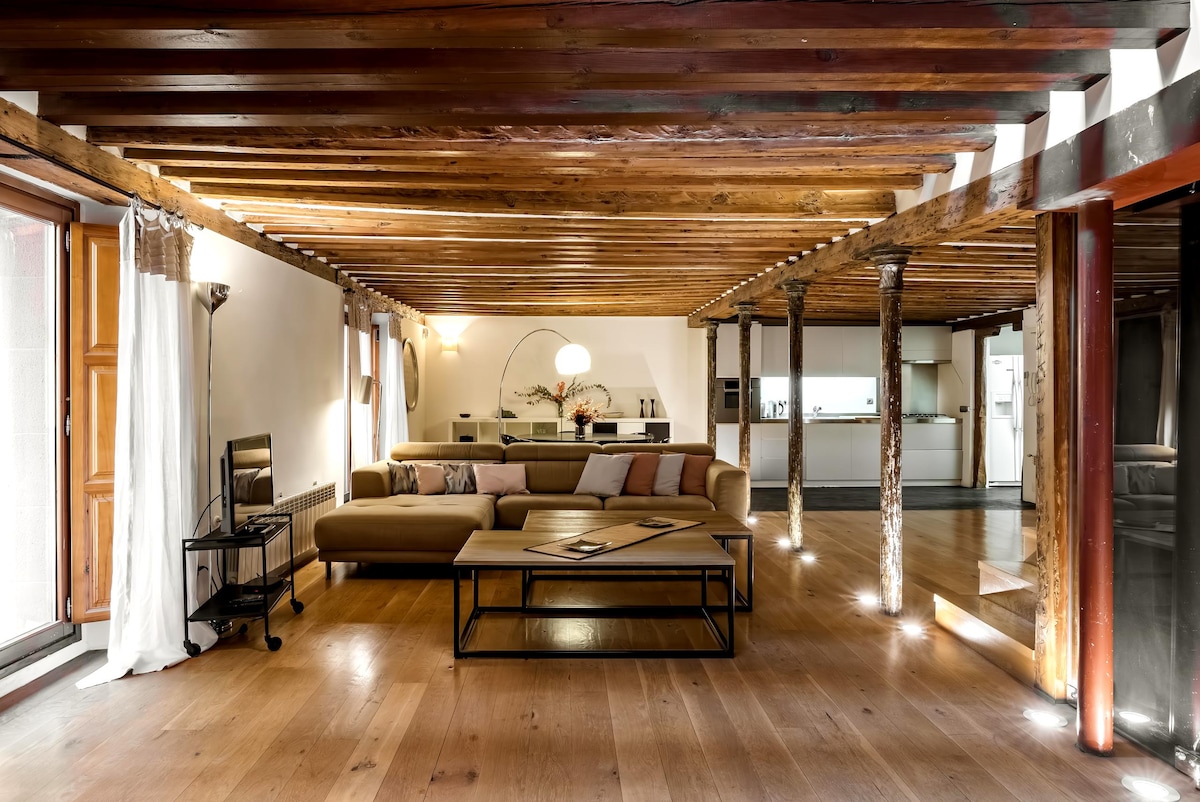 Successful Airbnb property: Elegant Apartment in Palacio Latina in Centro