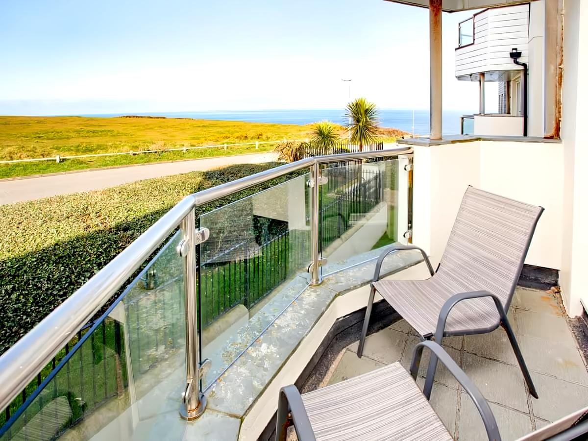 Successful Airbnb property: Stunning Sea View apartment - Newquay in Newquay
