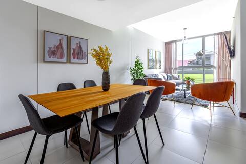 Unique 3BR Condo Pool|Gym|AC|King in Rohrmoser