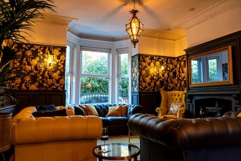 The Knavesmire. Townhouse in the centre of York.