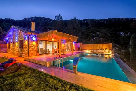 Villa Kaya Serenity '' Your Home in Nature ''