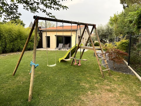 House / hot tub / pool at the entrance to the Médoc