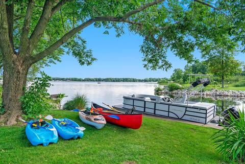 Luxury on the Lake: Southwest Michigan Retreat!