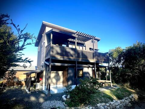Yakushima Treetops Guesthouse With Mountain Views
