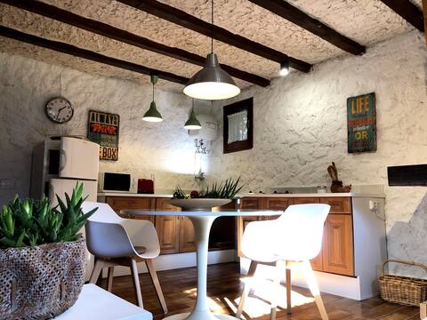 Villa Palmheras. Cozy apartment with garden.