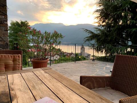 Vacation Home, Lake view + Teracce + Garden
