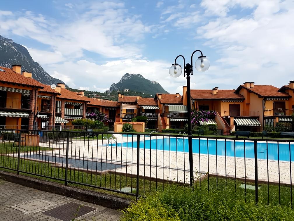 Successful Airbnb property: Sunny days at the Girasoli in Toscolano Maderno