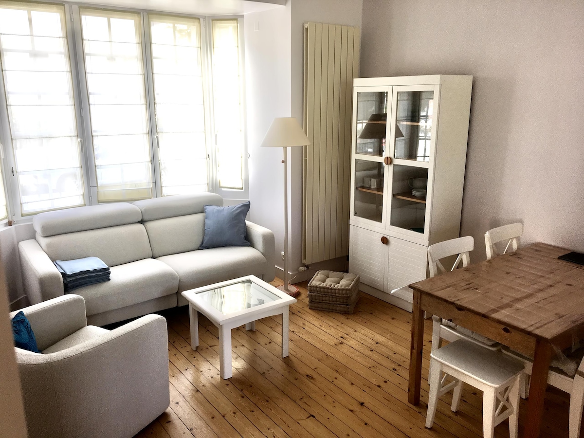 Anuncio de Airbnb popular: La Palmeraie Saint-Pair-sur-Mer en Saint Pair Sur Mer