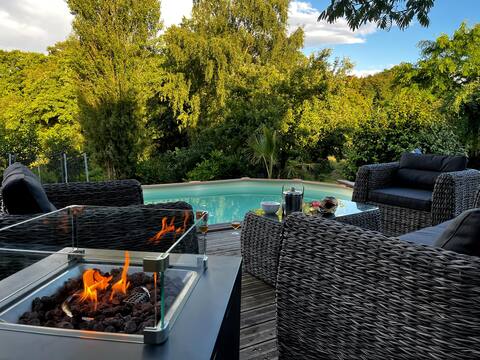 Country house with pool and hot tub