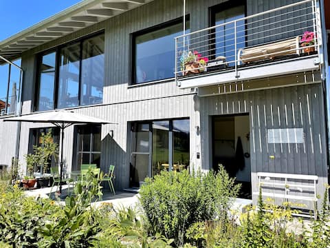 In-between: Quiet & dream view in the design wood house