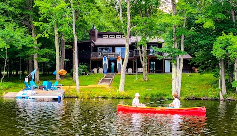 Lakefront * Hot Tub * Canoes * Game Room * Wood FP
