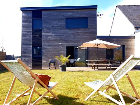 Tyka: Le Cube -  Lesneven, 10 min from the beaches