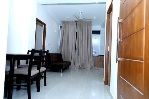 Fully furnished AC 2BH luxury flat in Vellore city