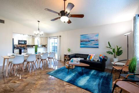 Renovated home 12-25 mins Airport & Theme Parks