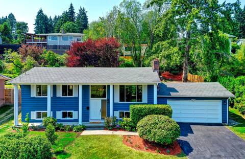The Blue Spruce | Spacious and Homey Gathering
