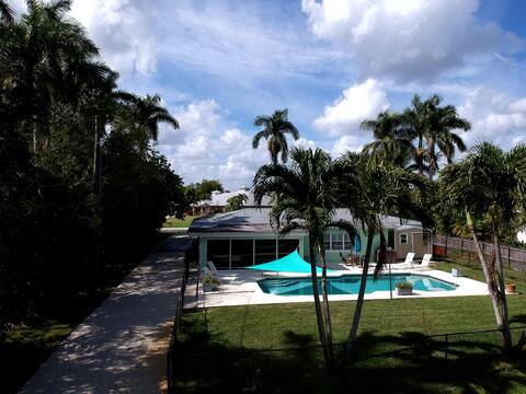 Boat Park Bungalow w/heated pool