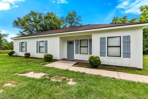 Spacious Country Living with Fishing Lake!