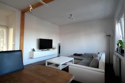 Beliebte Airbnb-Anzeige: Beautiful light-flooded apartment in Krefeld