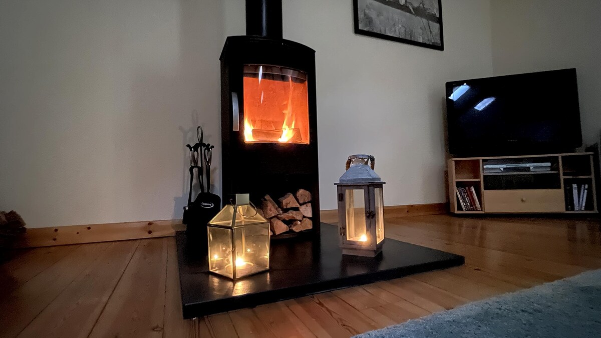 Top Airbnb: Napier Nook - Farm Barn Conversion with Woodburner à Torridge