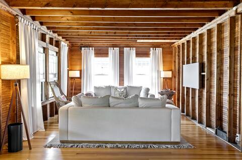 Historic Beachside Glamour