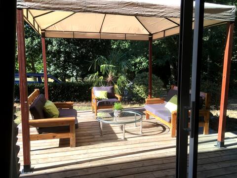 Calm, serenity, and conviviality.