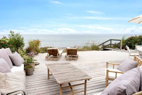 Breathtaking beach house