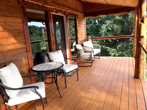 Tree House #5 Eagle's Nest w/new 2-person hot tub