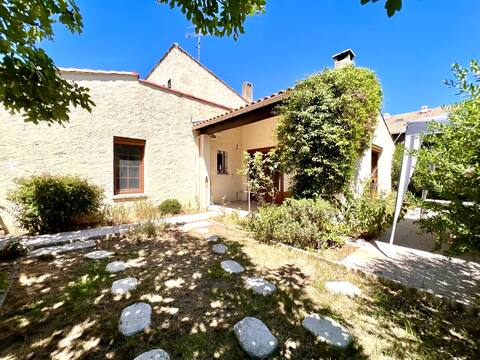 House 12 pers. max near Sea - Free parking