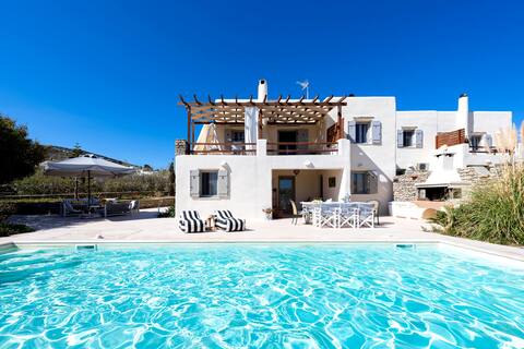 Villa Parasporos - Private Pool & Beach Access