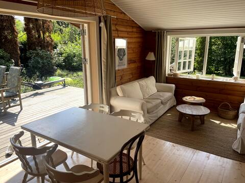 Welcome to our idyllic summerhouse!