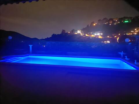 Villa a stone's throw from Barcelona, between sea and mountains.