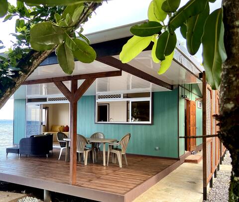 "Fare Naki Nui" house at the edge of the water