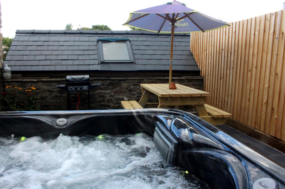 Top Airbnb: Fig Cottage - Holiday Home in Gloucestershire