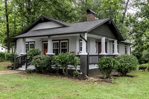 Modern Bungalow near River, CLT & Belmont Abbey