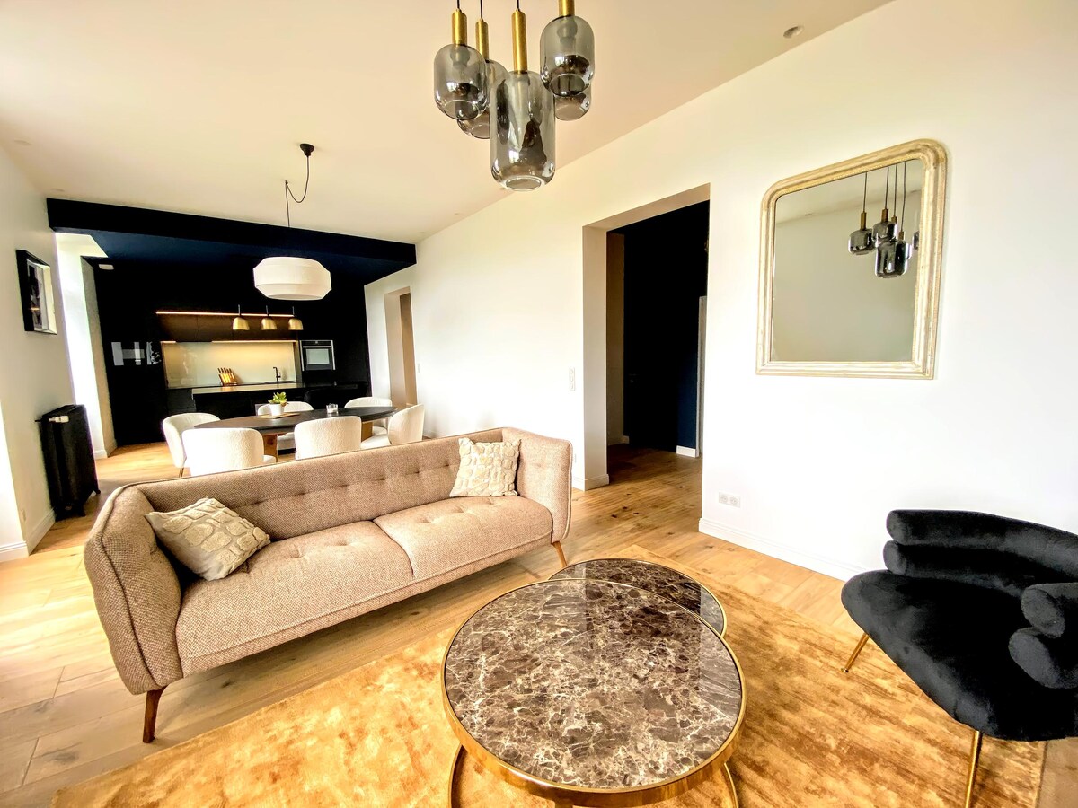 Top performing Airbnb: T4 Luxury & Design, Garden View & Private Parking in Angers