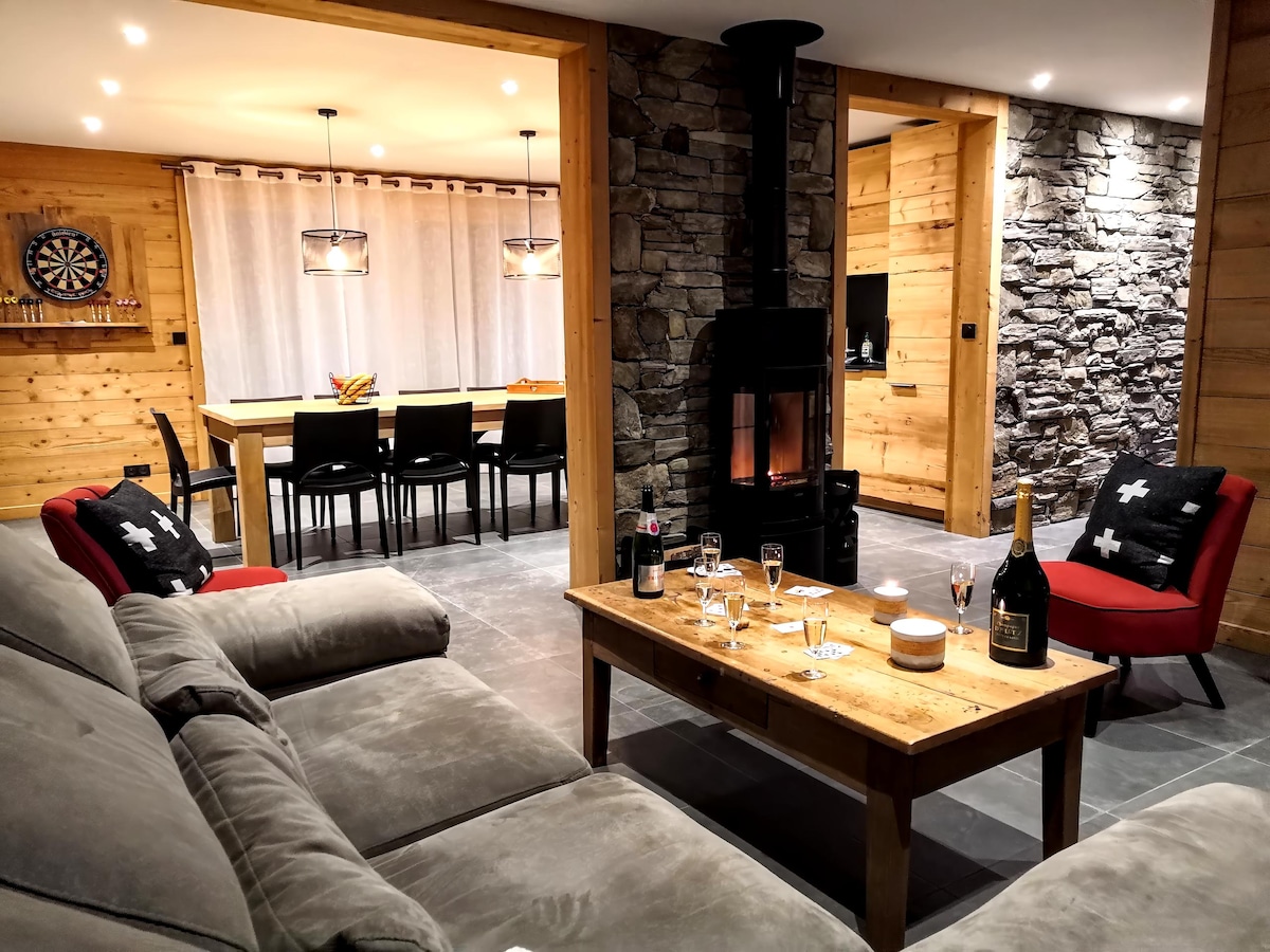 Erfolgreiche Airbnb-Immobilie: Luxury Chalet Josaly 4* Jacuzzi and Sauna in Samoëns
