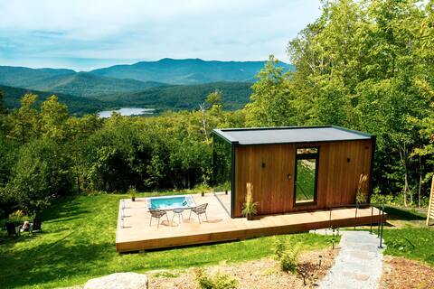 Luxury Glass Tiny House - Mountain View + Hot Tub