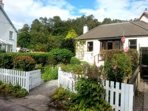 A cosy cottage next to the Isle of Skye bridge