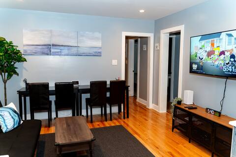 2 Bed 1 Bath Suite Washer/Dryer - Mid-Term Rental