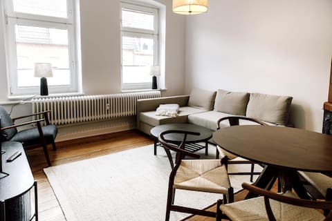 Centrally and freshly furnished: 2 rooms 24h check-in