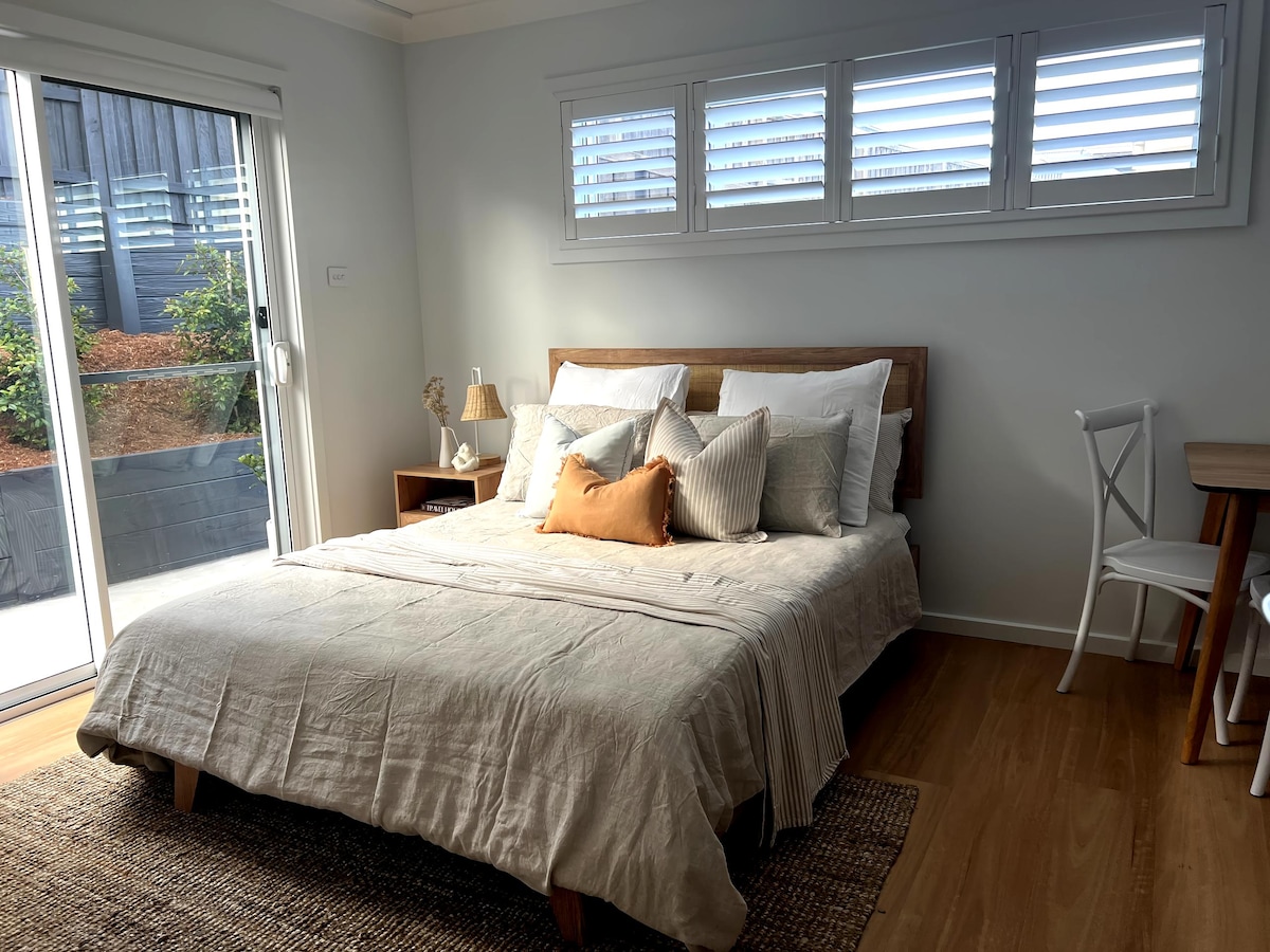 Top Airbnb: Quiet, self-contained private guest suite. en Port Macquarie Hastings Council