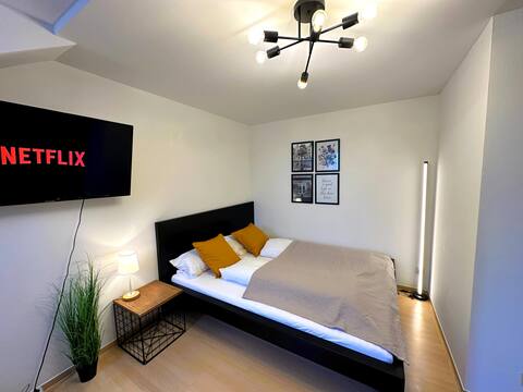 YourFavoriteBed | Cozy apartment center