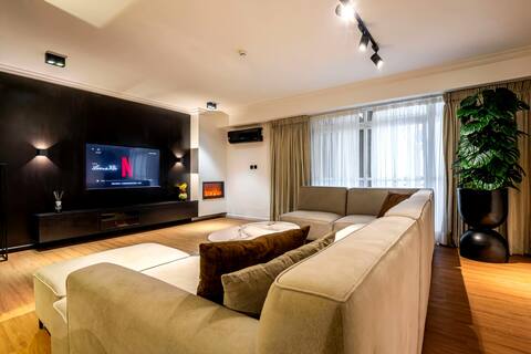 Stylish 2Bd waterfront flat 24/7 power/security
