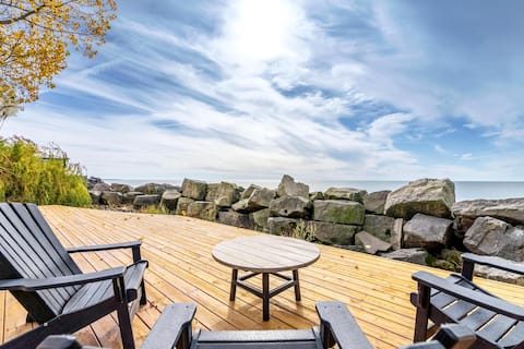 Lakefront Cottage near Point Pelee National Park