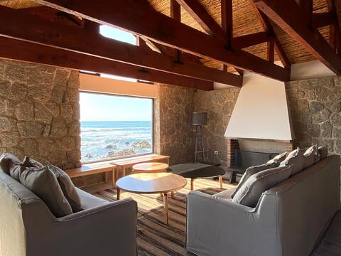 Exceptional Casa Colonial sobre la Playa