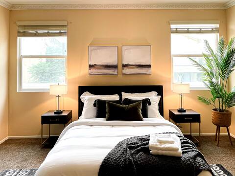 Spacious Cozy Home by Almeria Park | Honest Homes