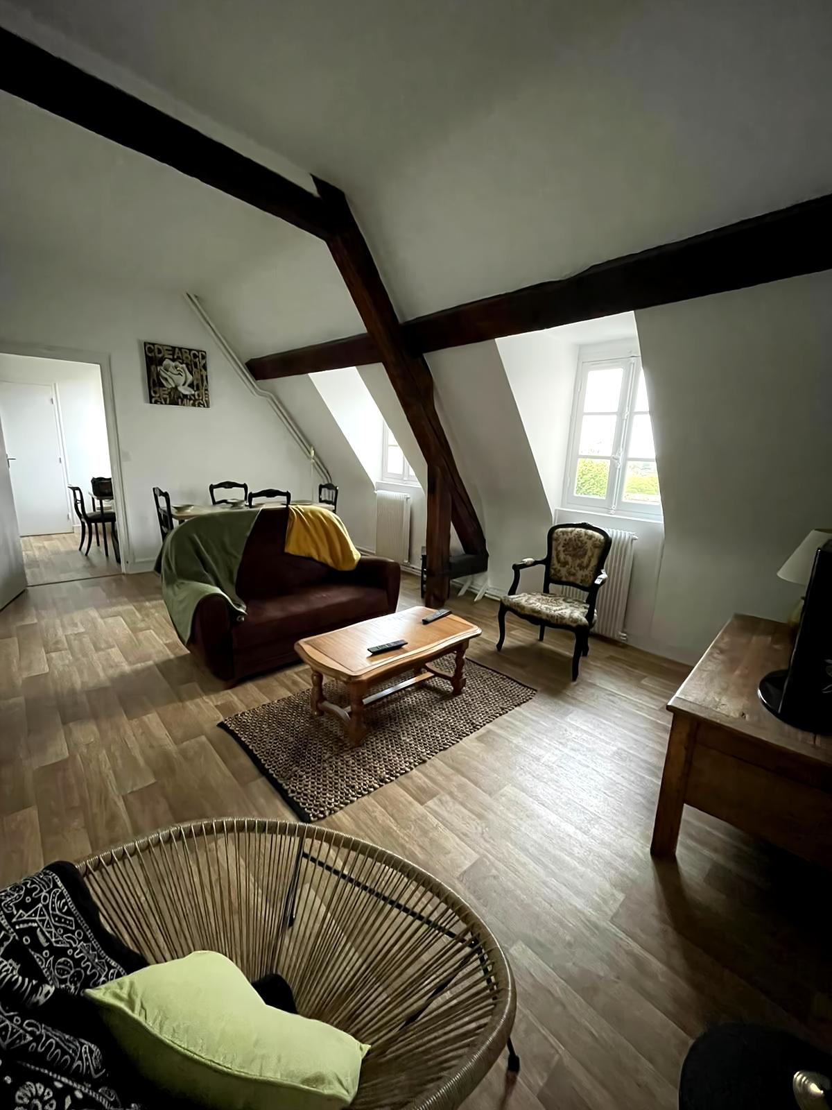 Top Airbnb: Le Tertre-Cathedral- Parking – 2 bedrooms/2 beds in Chartres