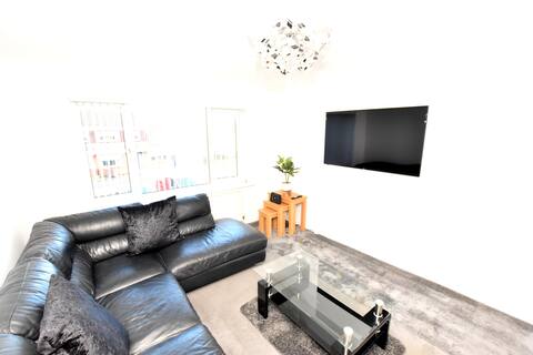 3 Bedroom Apartment in a Quiet Location